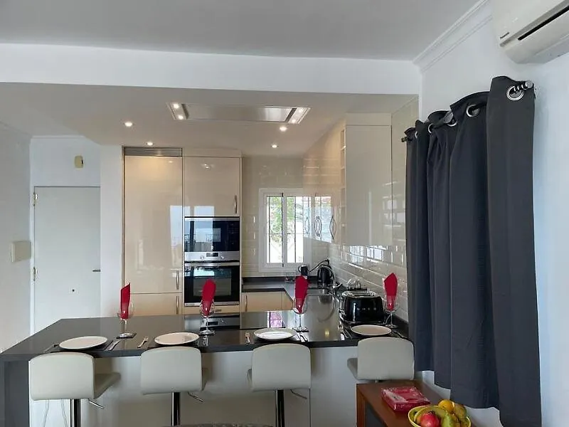 Luxury 2 Bedroom Apartment In San Juan De Capistrano, Nerja