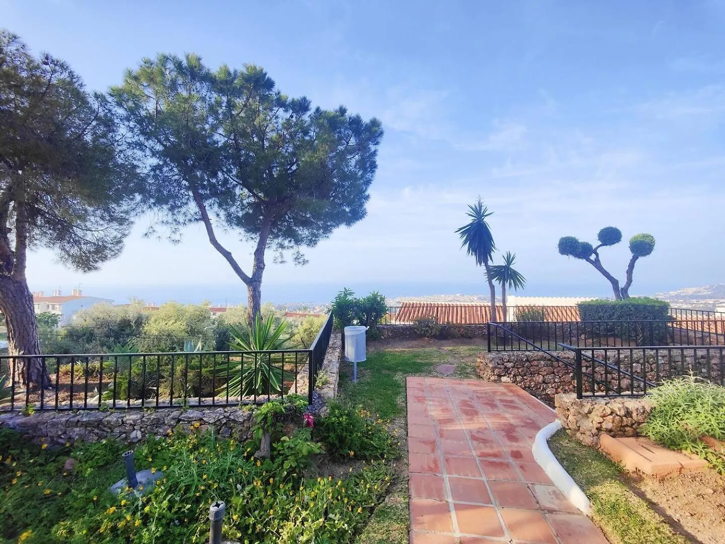 Luxury 2 Bedroom Apartment In San Juan De Capistrano, Nerja