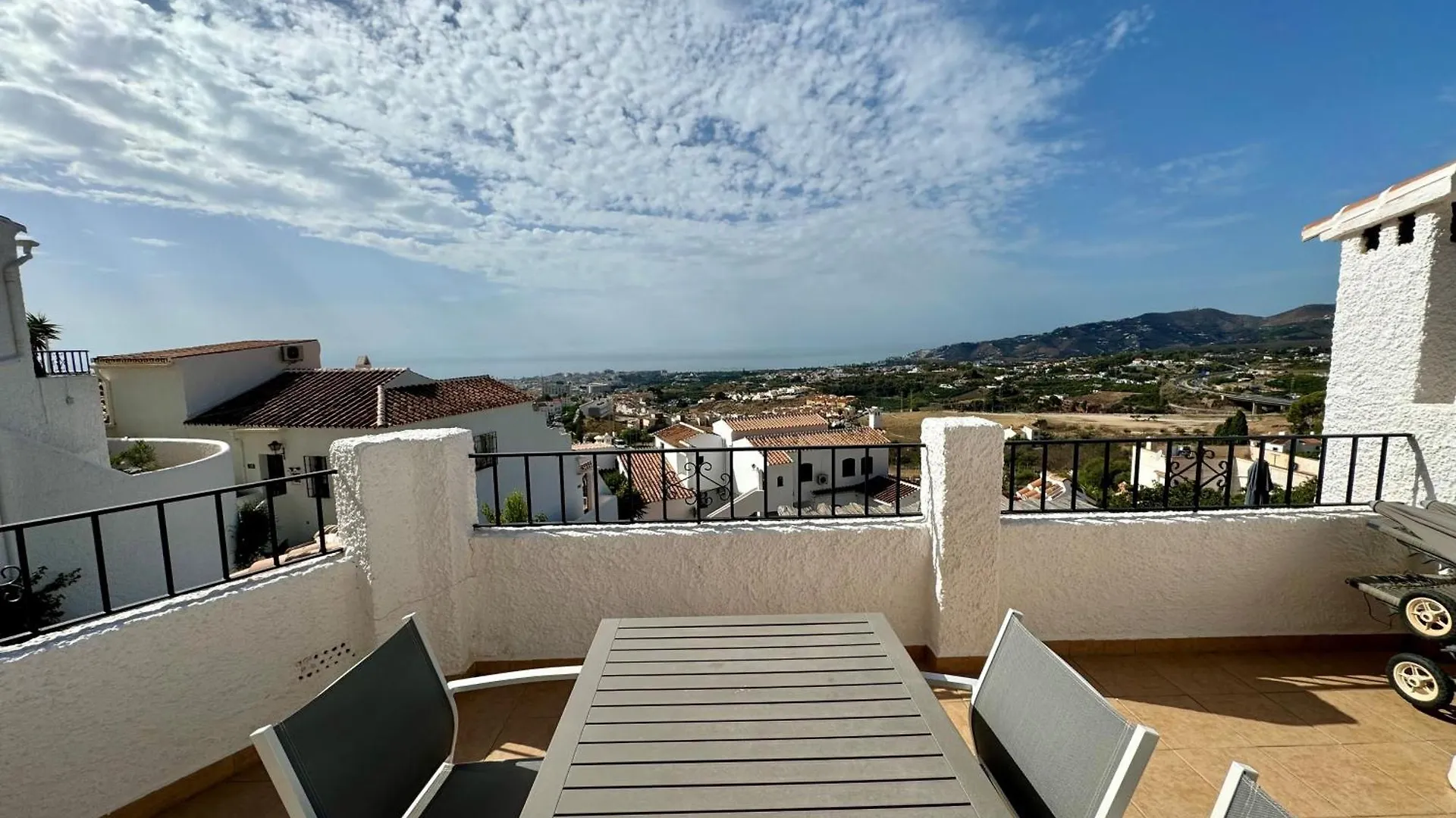 Luxury 2 Bedroom Apartment In San Juan De Capistrano, Nerja